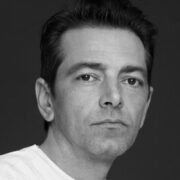 Pieter Mulier podría ser el nuevo director creativo de Versace