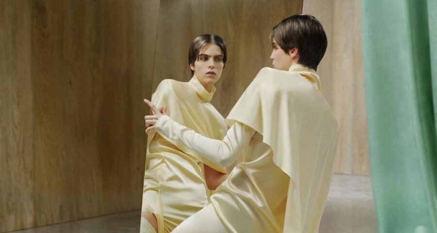 Miguel Castro Freitas presenta 'The Wardrobe of Identities' para Mugler