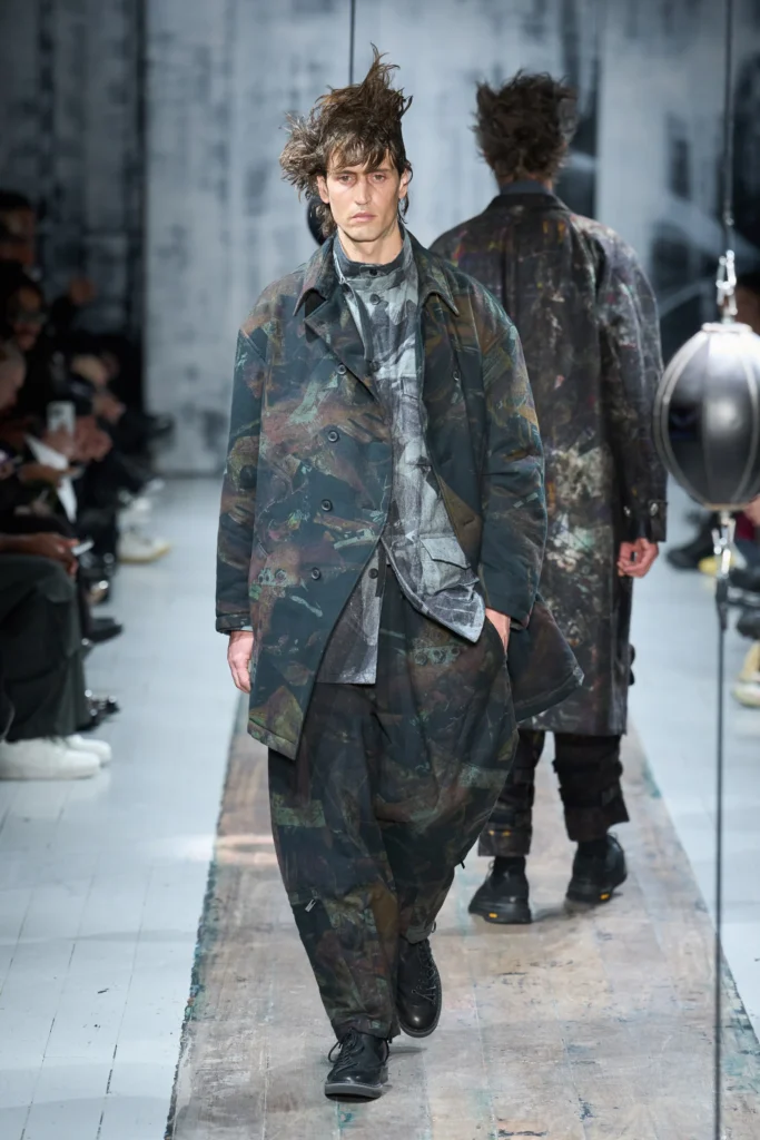 Yohji Yamamoto diseño abstracto