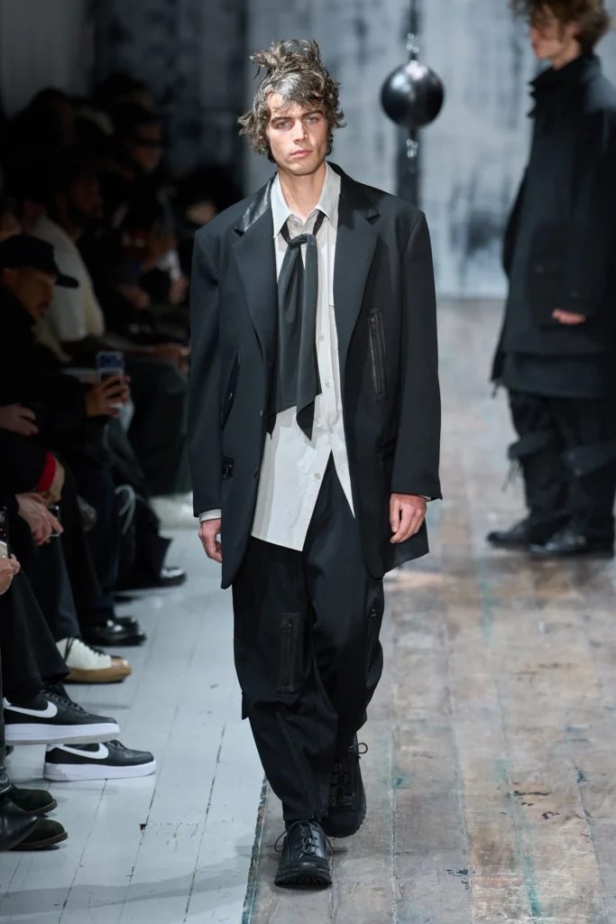 Yohji Yamamoto diseño abstracto