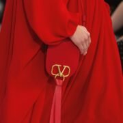 ¿Qué es el Rojo Valentino? El color que definió el glamour italiano