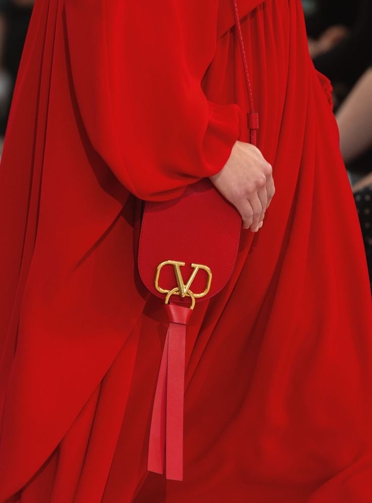 ¿Qué es el Rojo Valentino? El color que definió el glamour italiano