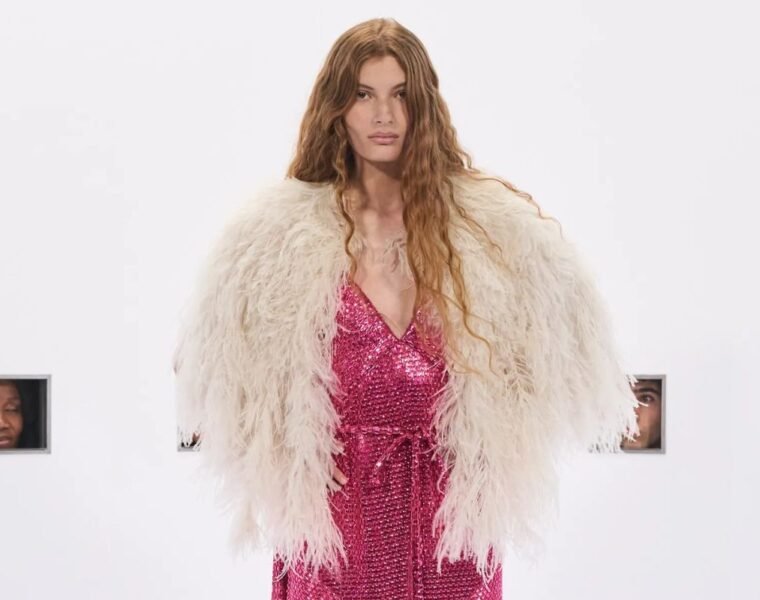 Valentino presenta su colección Alta Costura 2026