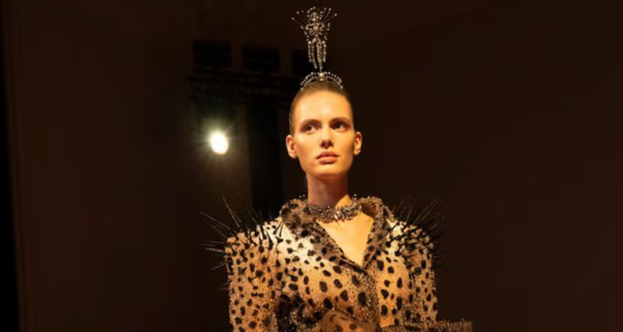 Daniel Roseberry y las joyas robadas del Louvre: la referencia que marcó la alta costura