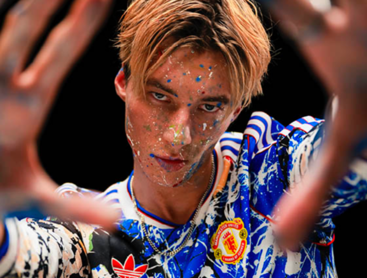 adidas presenta Manchester United x The Stone Roses: fútbol y música se unen en una colección icónica