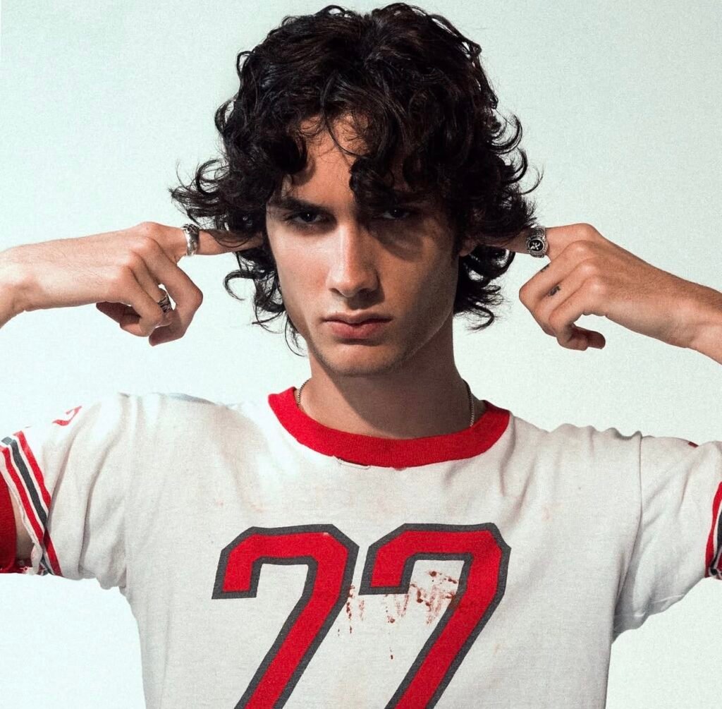 ¿Quién es Sombr? El cantante que redefine la música alternativa