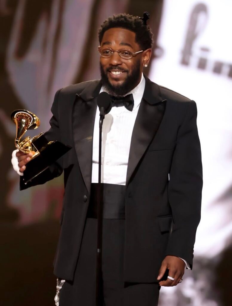 Diferencia: Record of the Year y Song of the Year en los Grammys