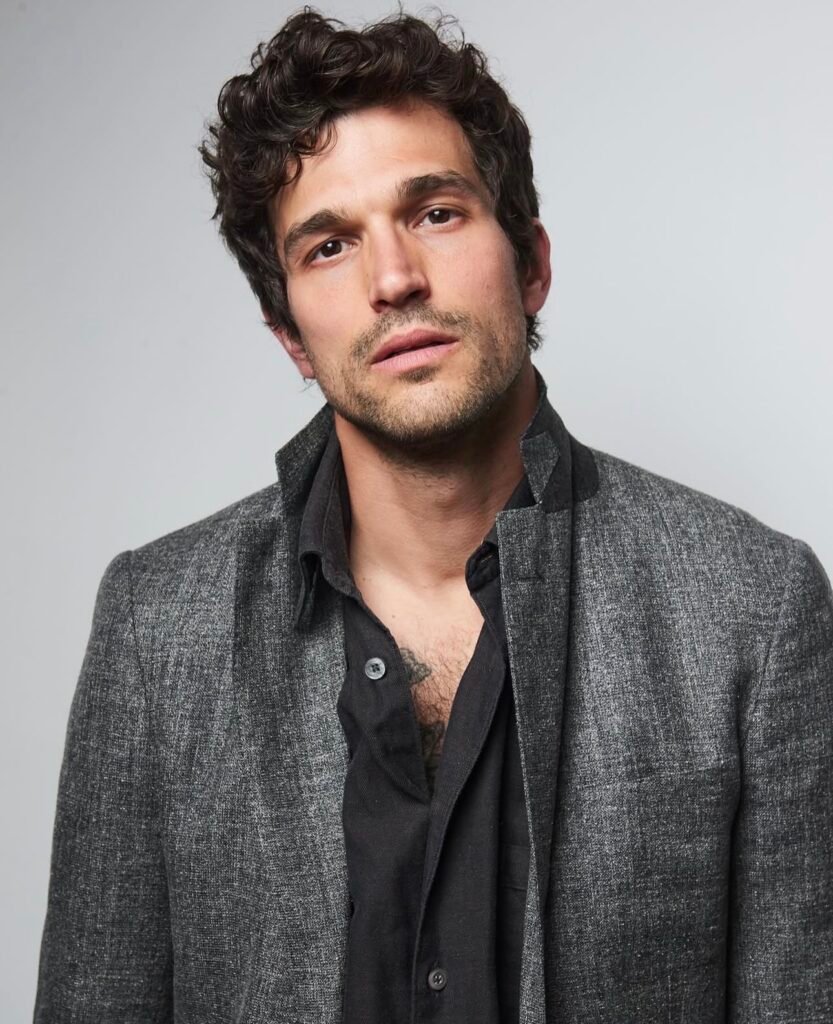 ¿Quién es Paul Anthony Kelly?: biografia, trayectoria y actuaciones