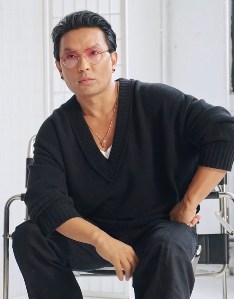 Quién es Prabal Gurung: biografía, trayectoria y el diseñador