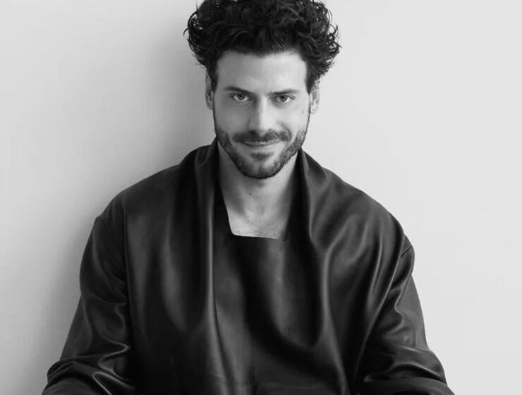 Quién es François Arnaud: biografía y trayectoria del actor