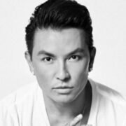 Quién es Prabal Gurung: biografía, trayectoria y el diseñador