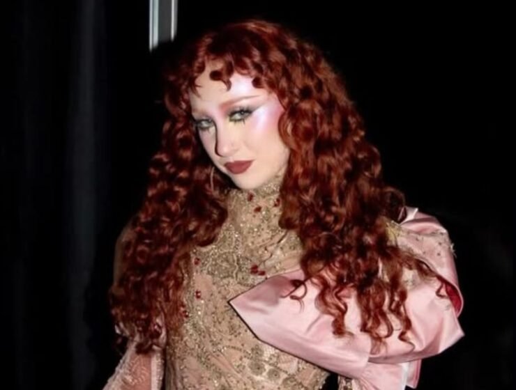 Chappell Roan aclara polémica con hija de Jude Law en Brasil