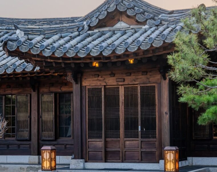 COS celebra su colección Spring Summer 2026 en Seúl