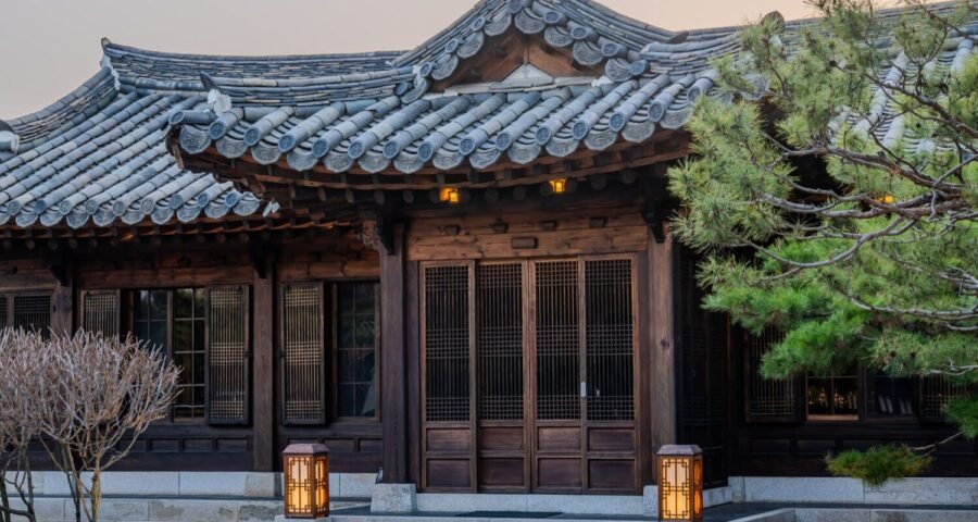 COS celebra su colección Spring Summer 2026 en Seúl