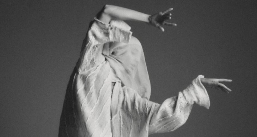 El ballet y la moda en diálogo: cuando el movimiento del cuerpo transforma la tela en arte