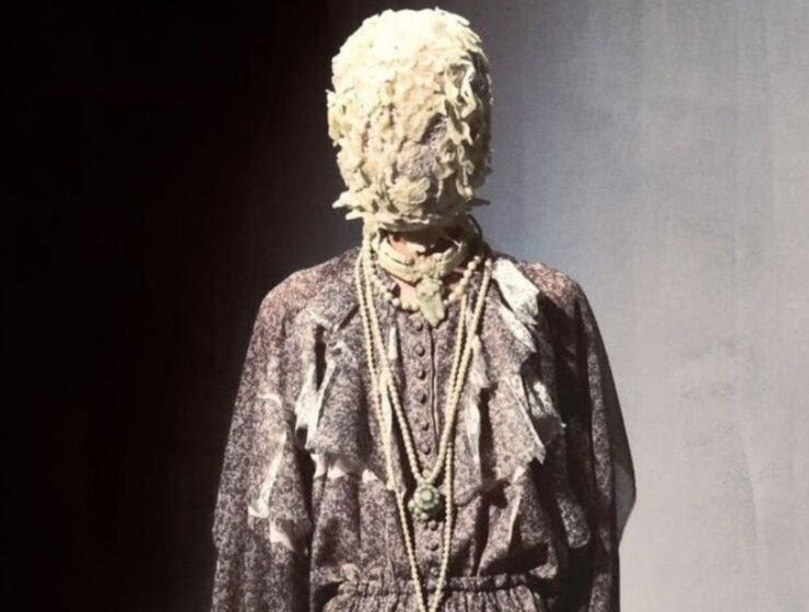 Maison Margiela Shanghái 2026: Entre máscaras y porcelana