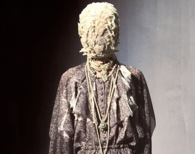 Maison Margiela Shanghái 2026: Entre máscaras y porcelana