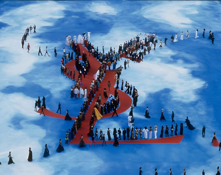Todo sobre el desfile de Yves Saint Laurent en el Mundial de 1998