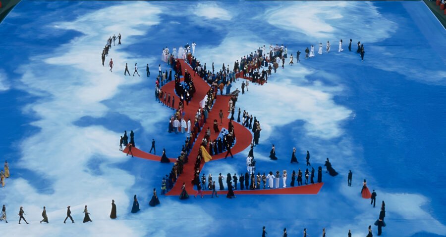 Todo sobre el desfile de Yves Saint Laurent en el Mundial de 1998