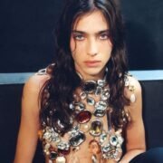 Loli Bahia: quién es la modelo francesa y su relación con Rosalía
