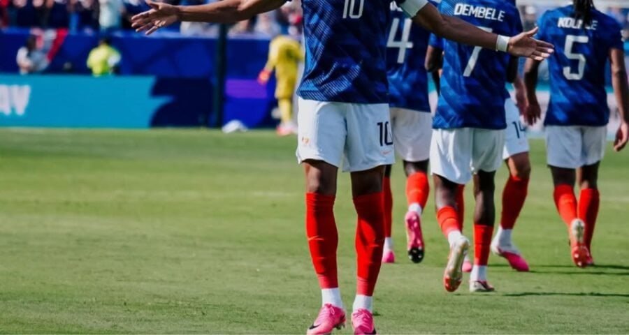 ¿Por qué todos los futbolistas llevan tenis rosas en el Mundial 2026?