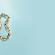 Tiffany & Co. presenta HardWear: el reloj inspirado en brazalete de 1962