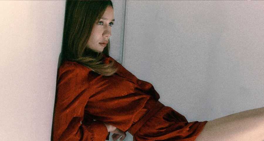 Roberta Damián: música, actuación y la curiosidad como motor creativo