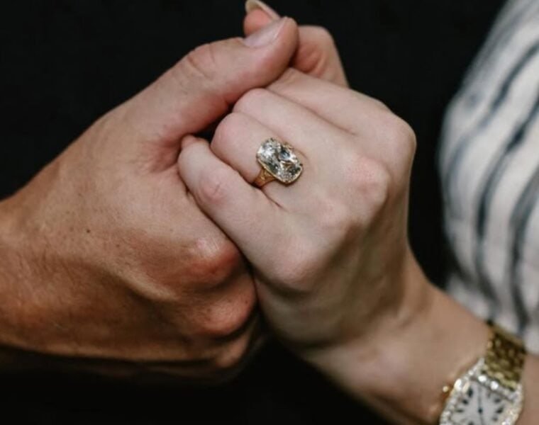 Quién diseñará el vestido de novia de Taylor Swift?