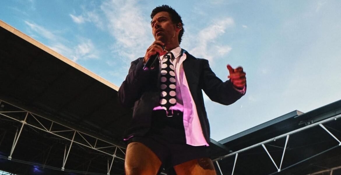 Del escenario a las calles de la CDMX: los short shorts de Harry Styles