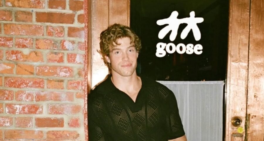 ¿Qué es Goose? La app de citas para hombres gay creada por Derek Chadwick