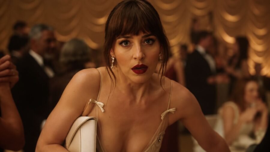 Taylor Swift adelanta el videoclip de ‘Patient Zero’ con Dakota Johnson y Colin Farrell
