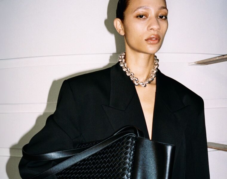 Bottega Veneta presenta Corso, su nuevo bolso Intrecciato