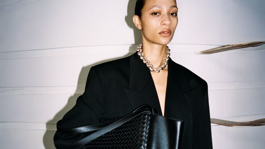 Bottega Veneta presenta Corso, su nuevo bolso Intrecciato