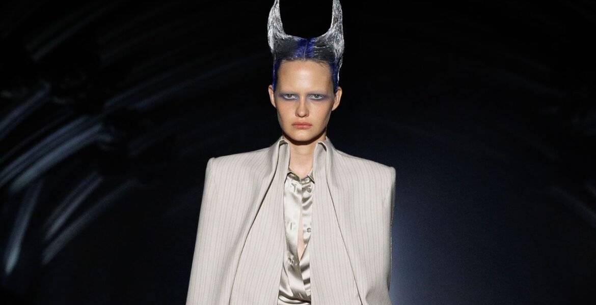 McQueen regresa a Londres: highlights de su desfile en LFW SS27