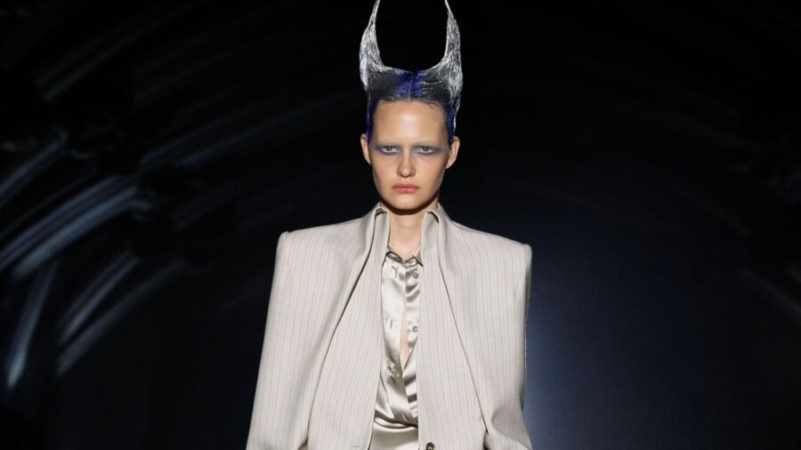 McQueen regresa a Londres: highlights de su desfile en LFW SS27