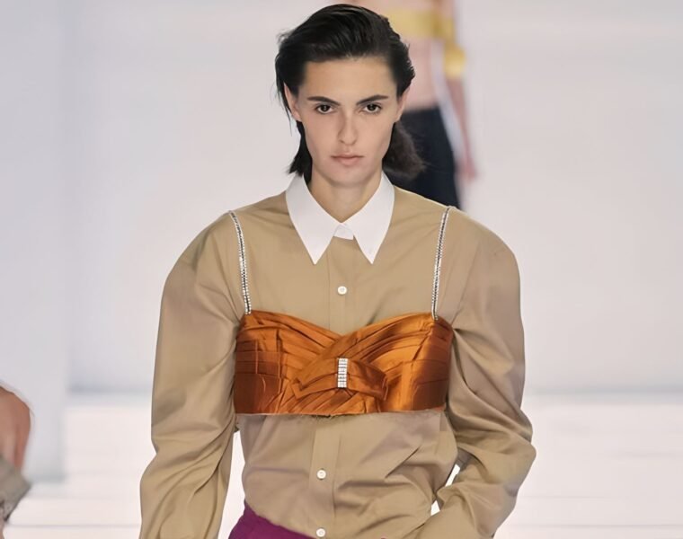 Prada presenta su colección SS27 en Milan Fashion Week
