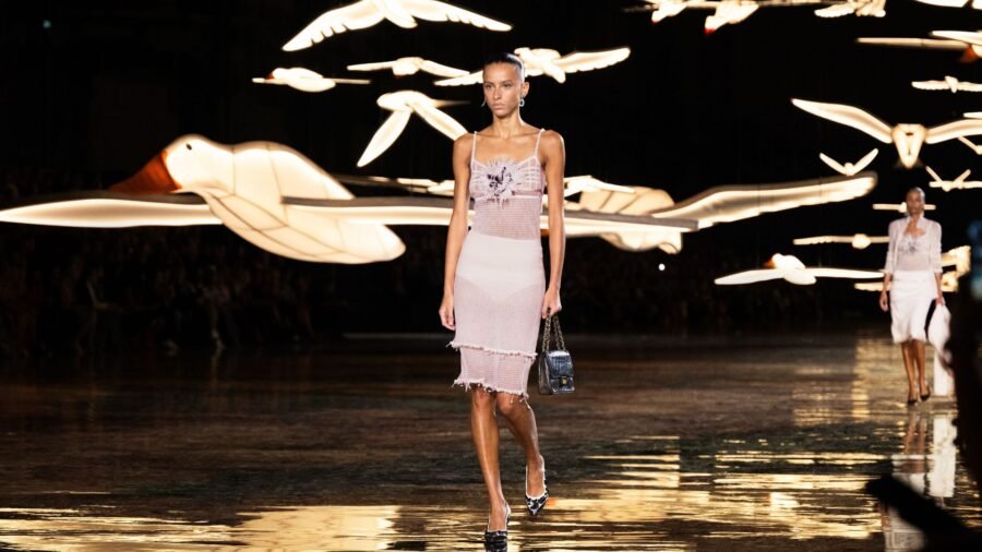 Chanel SS27: todas las versiones de Gabrielle Chanel