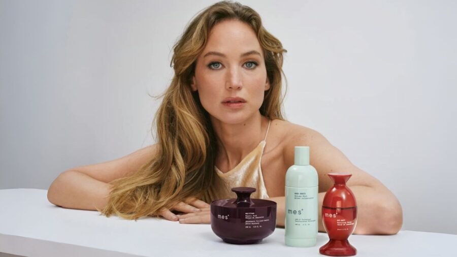 Jennifer Lawrence lanza Mes°: Su marca de cuidado capilar