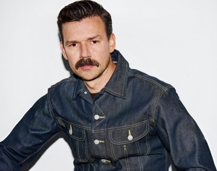 ¿Quién es Adam Selman? El director creativo de Victoria’s Secret
