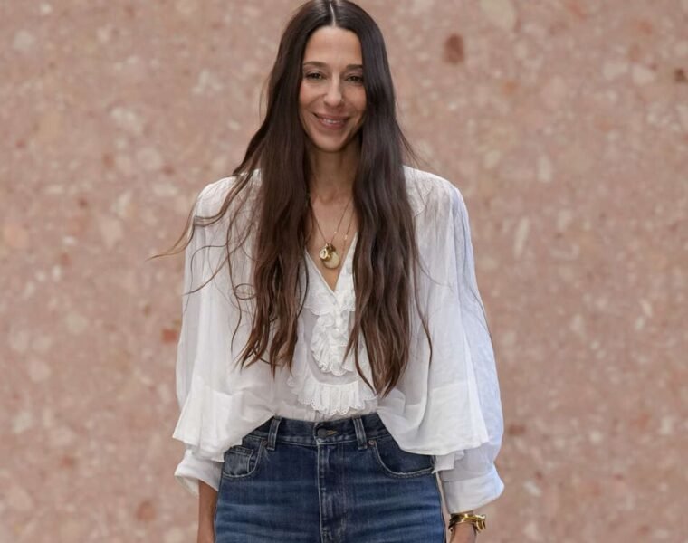 Chemena Kamali a Saint Laurent: ¿reemplazará a Anthony Vaccarello?